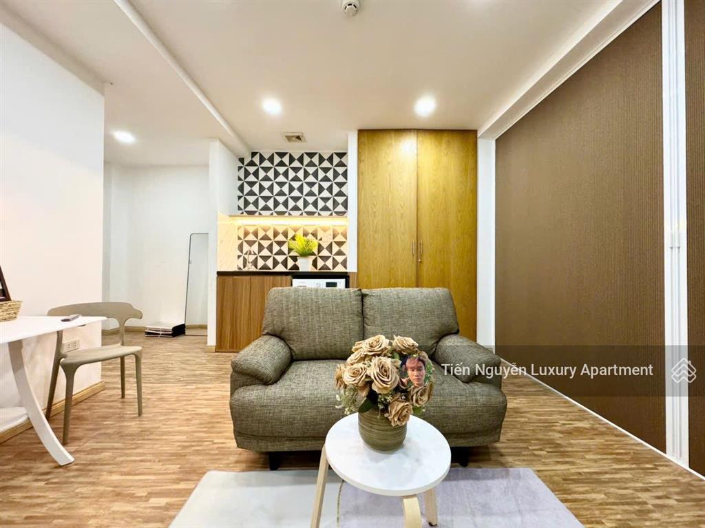 Căn hộ 1 phòng ngủ 40m2 ngay chợ tân định  gần đh ueh  công viên lê văn tám, tân định, quận 1