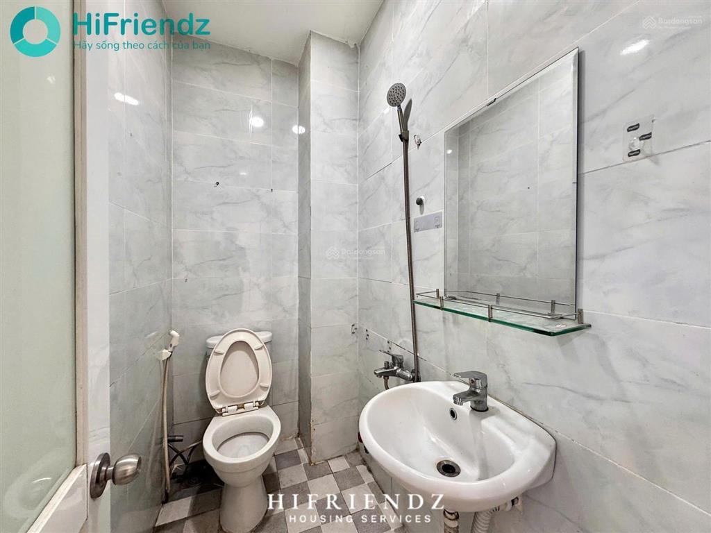 Phòng cho thuê rộng hơn 25m2  mặt tiền đường lớn  full nội thất