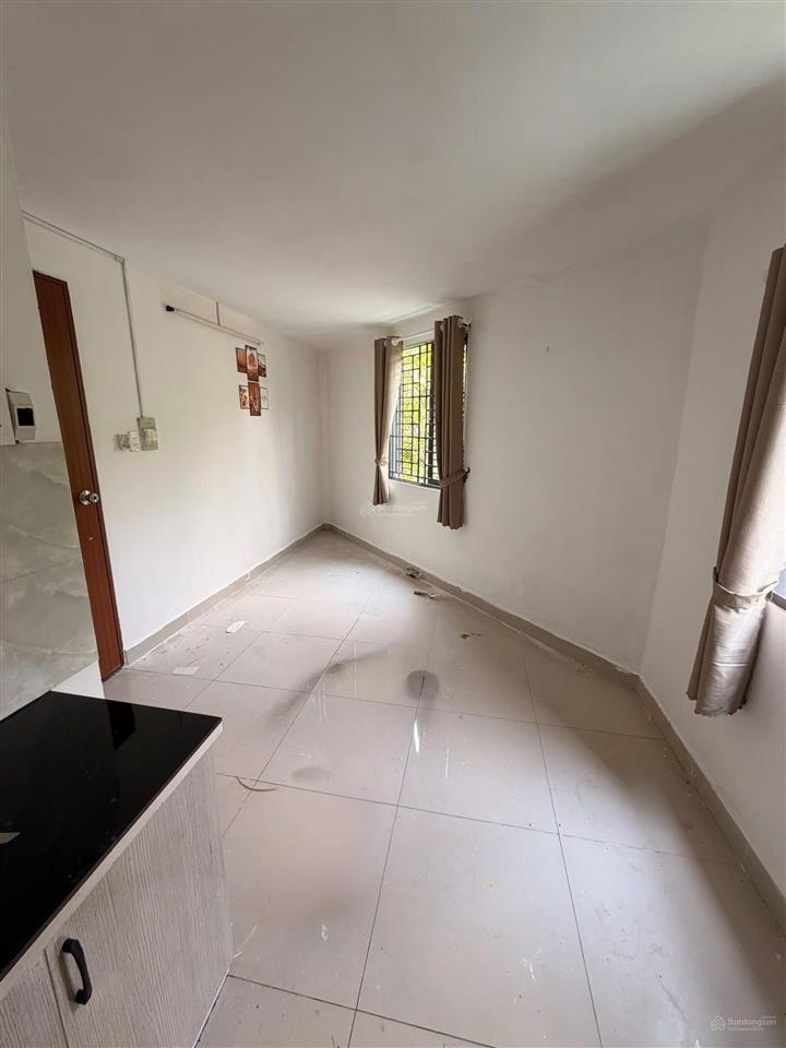 Cho thuê phòng trọ giá rẻ  có điều hòa  cửa sổ trời lớn, nhà vệ sinh riêng  tại mặt tiền q8