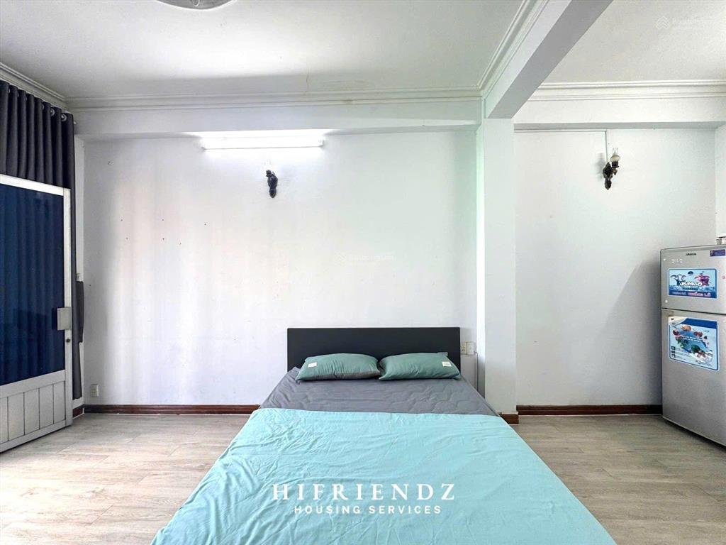 Chung cư mini hơn 100p  có bảo vệ, mặt tiền đường lớn  ở được 34 bạn sinh viên
