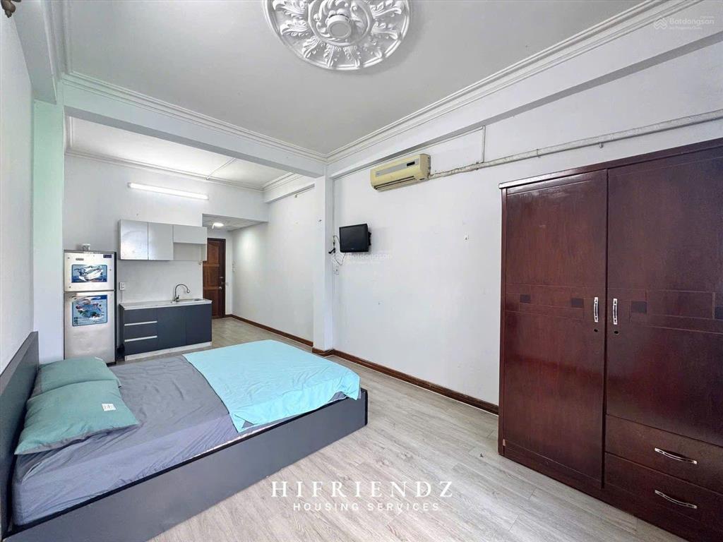 Chung cư mini hơn 100p  có bảo vệ, mặt tiền đường lớn  ở được 34 bạn sinh viên