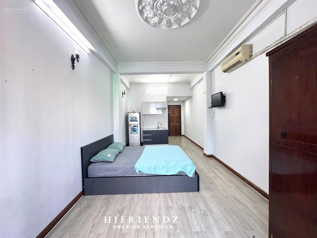 Chung cư mini hơn 100p  có bảo vệ, mặt tiền đường lớn  ở được 34 bạn sinh viên