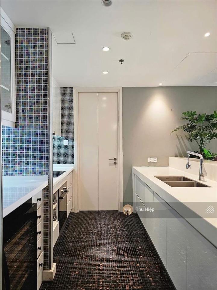 Bán căn hộ 3 phòng ngủ, gateway thảo điền, 133 m2, căn góc, 2 mặt full kính, giá bán 22.5 tỷ all in