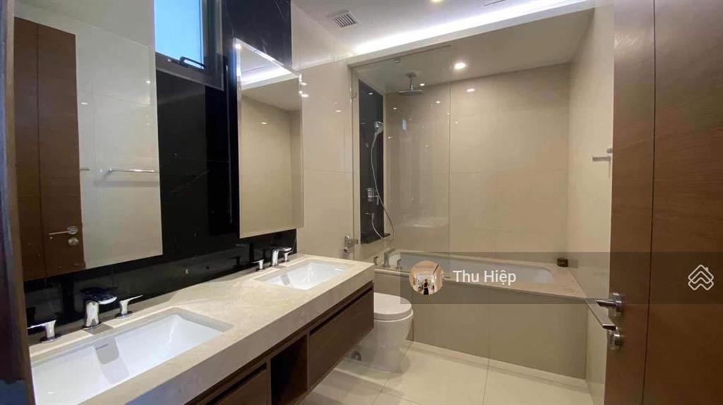 Cho thuê căn 3 phòng ngủ 119m2, the nassim, full nội thất, view sông, thang máy riêng