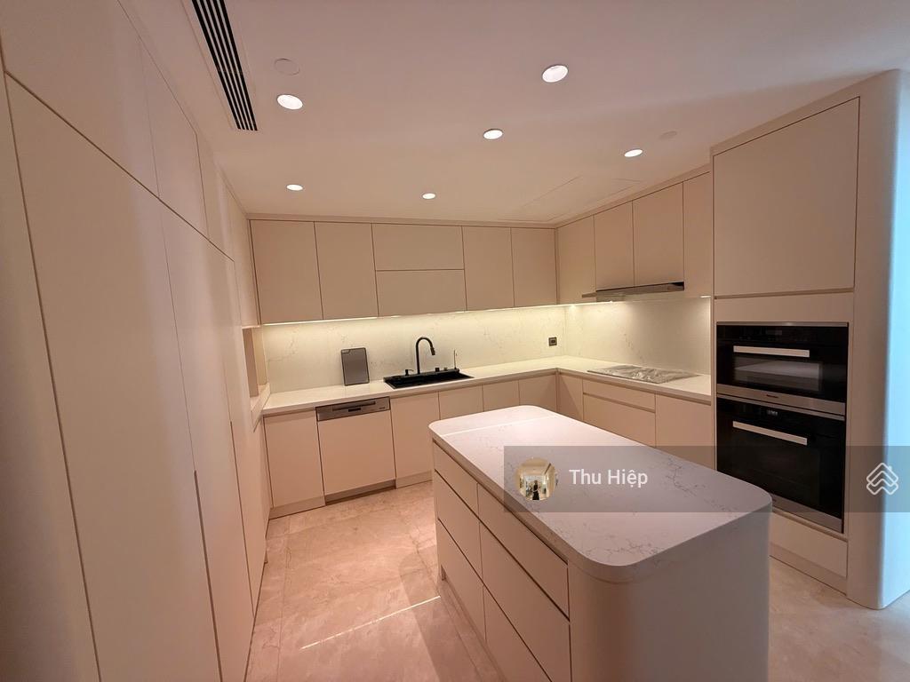 Cho thuê căn hộ the albany, 3pn, 235m2, mới nâng cấp đẹp, giá thuê 160 triệu all in