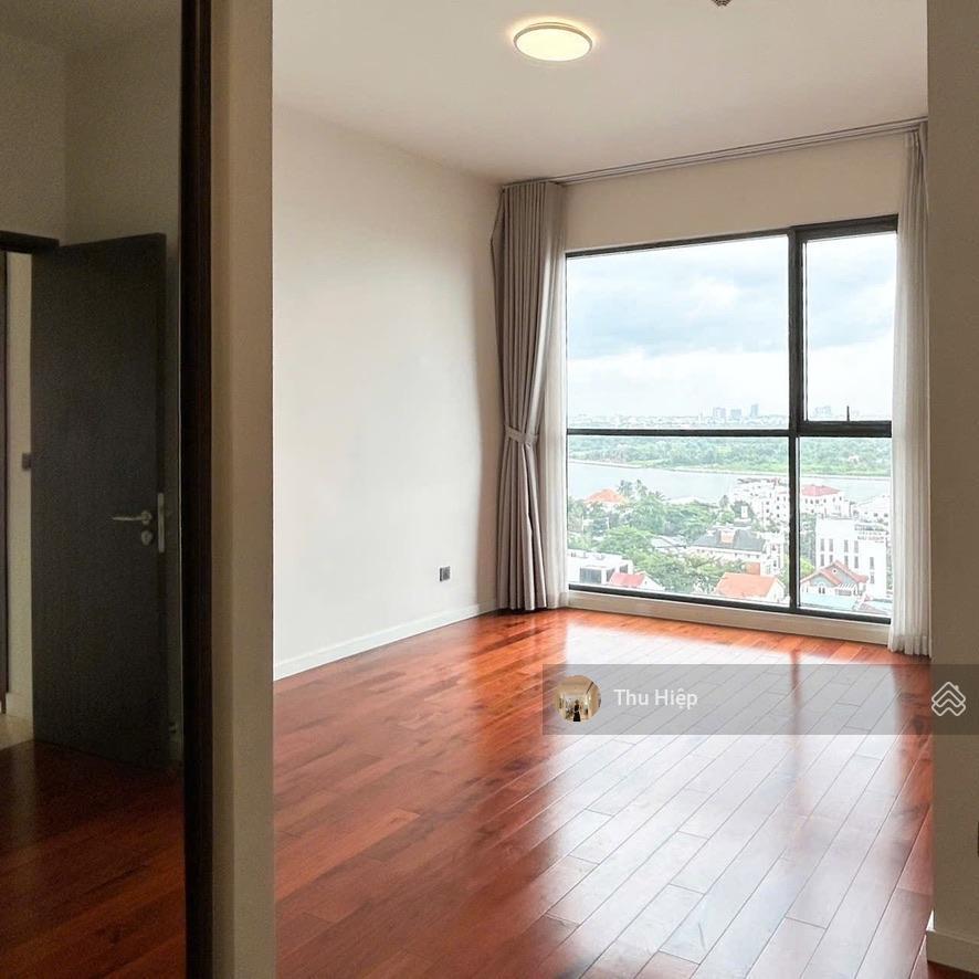 Cho thuê 4 phòng ngủ, q2 thảo điền, 181m2, thang máy riêng, view sông, 120 triệu net/ tháng