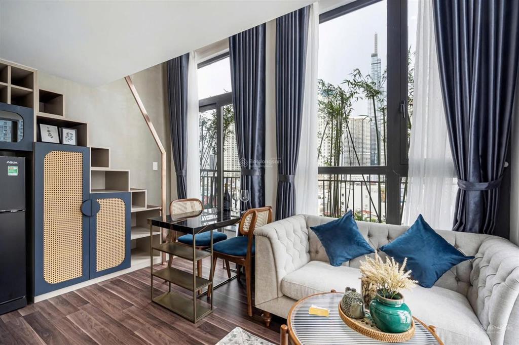 Cho thuê căn hộ duplex ban công view landmark  có hồ bơi  gym  giá chỉ 12 triệu