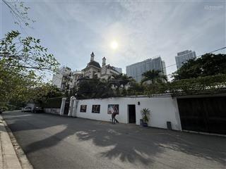 Chính chủ cho thuê lô đất đẹp vuông vức võ trường toản thảo điền giá chỉ 132 triệu /tháng .