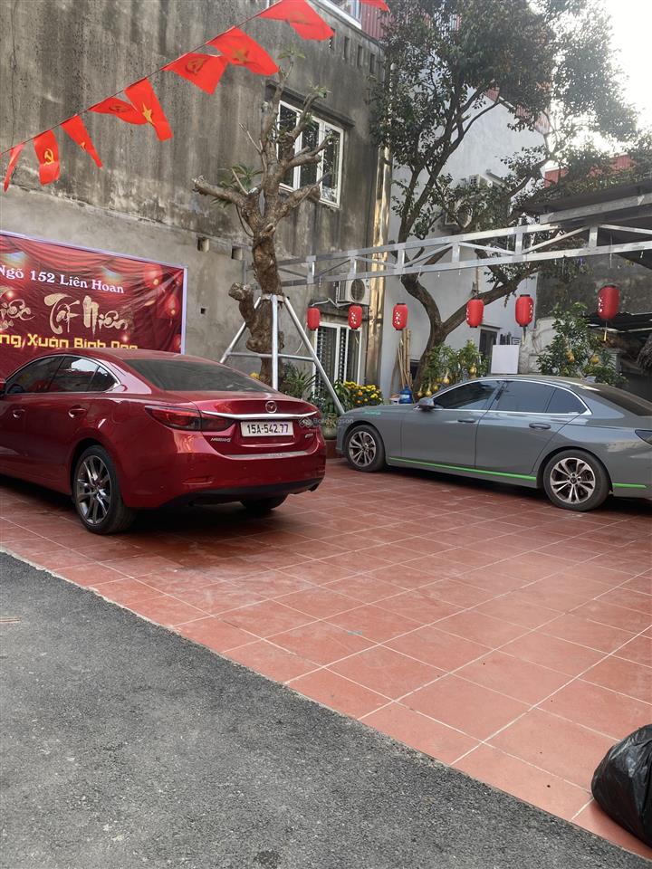 Nhà 4 tầng xây độc lập oto đỗ trước cửa nhà phố hồ sen hơn 5 tỷ