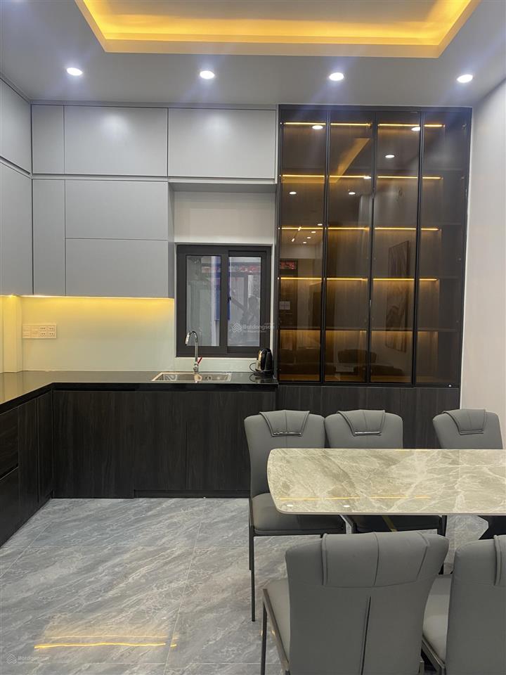 Nhà 4 tầng xây mới oto đỗ cửa phố hồ sen cực rẻ và tiềm năng tăng giá cao