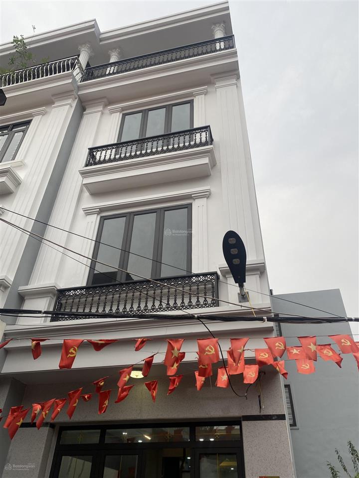 Nhà 4 tầng xây mới oto đỗ cửa phố hồ sen cực rẻ và tiềm năng tăng giá cao
