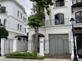 Bán căn vinmarina thô 226m gần hồ gần công viên 2 mặt đường