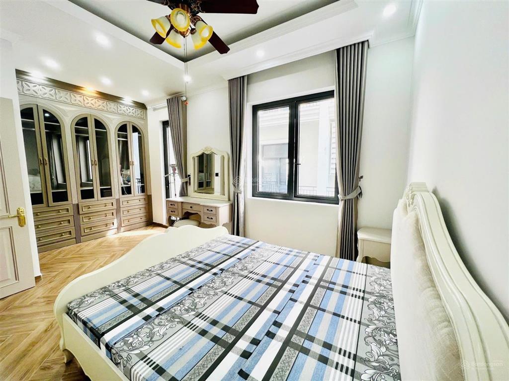 Bán nhà vinmarina hoàn thiện full nội thất,view công viên hồ nước khu đóng