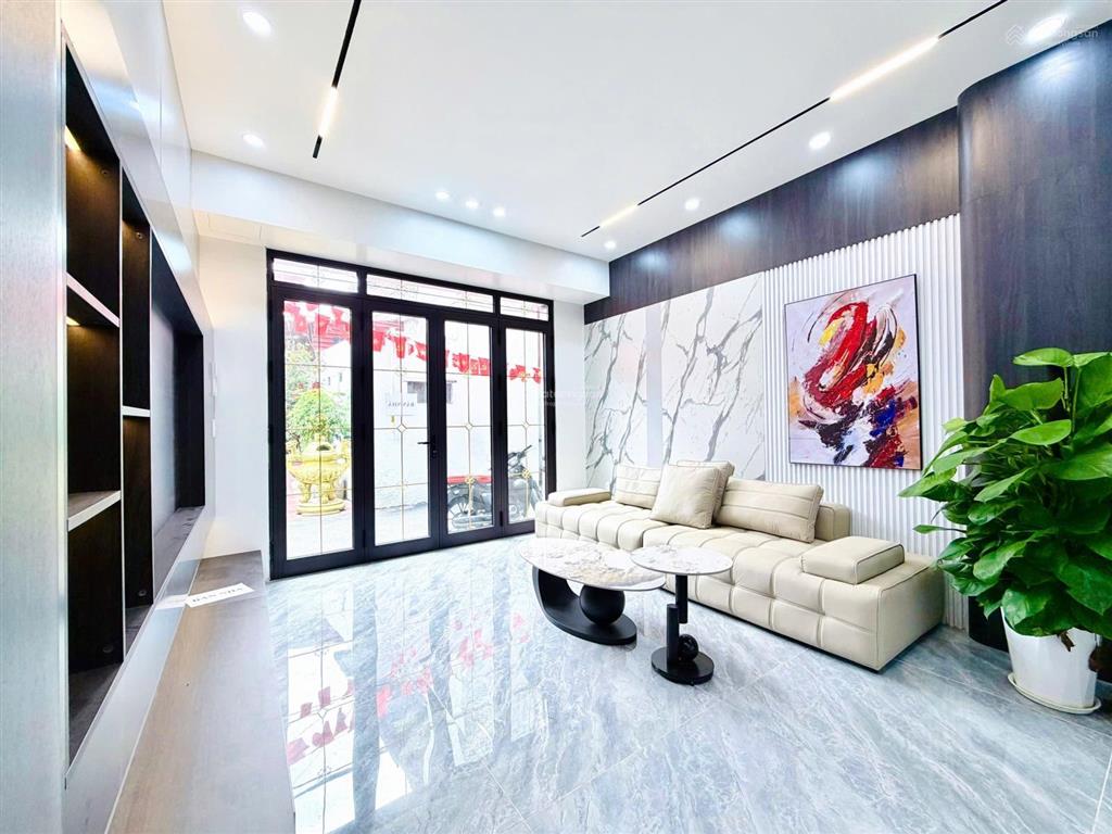 Nhà mới xây độc lập oto đỗ cửa giáp mặt đường hồ sen hơn 5 tỷ hàng hiếm