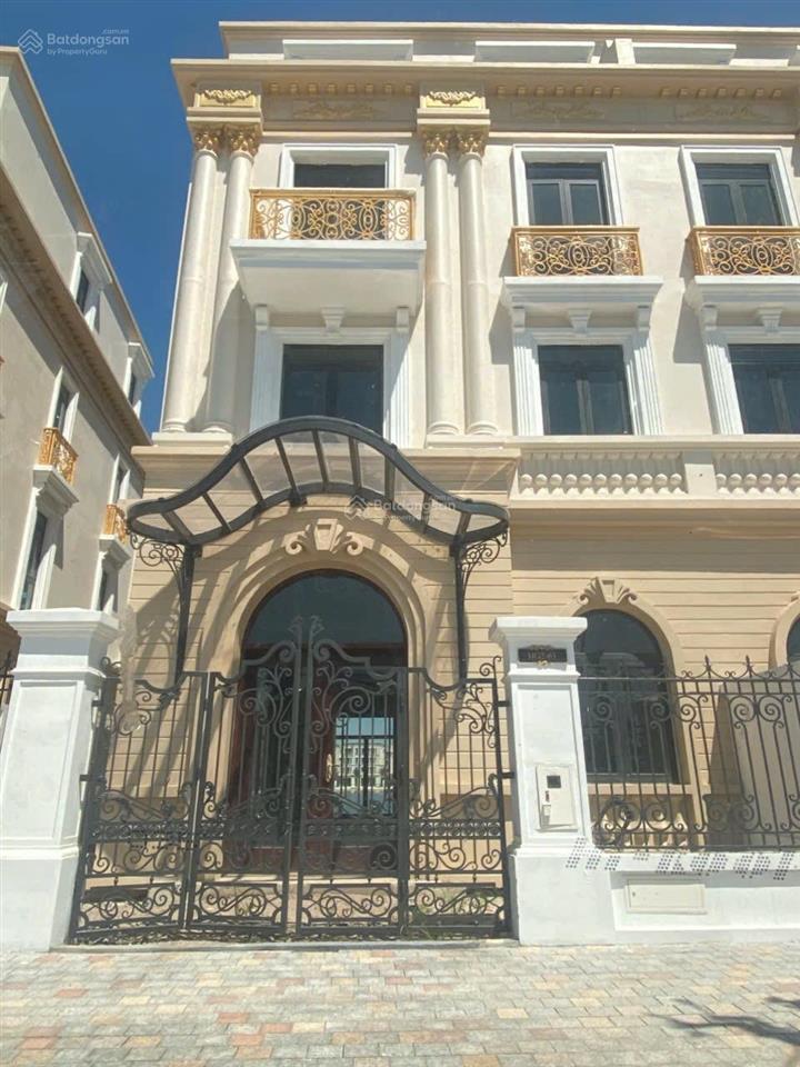 Căn hoàng gia 2 view công viên bể bơi vị trí đẹp nhất sau là hồ nước biển hơn 25 tỷ