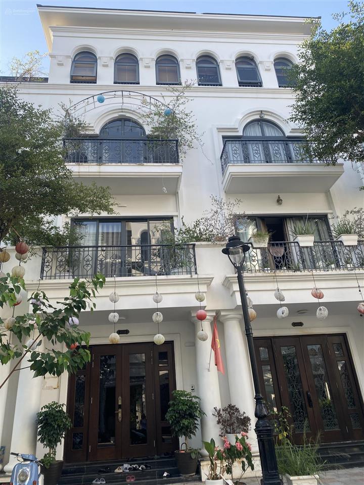 Hàng hiếm bán ra nhà hoàn thiện có thang máy vinmarina