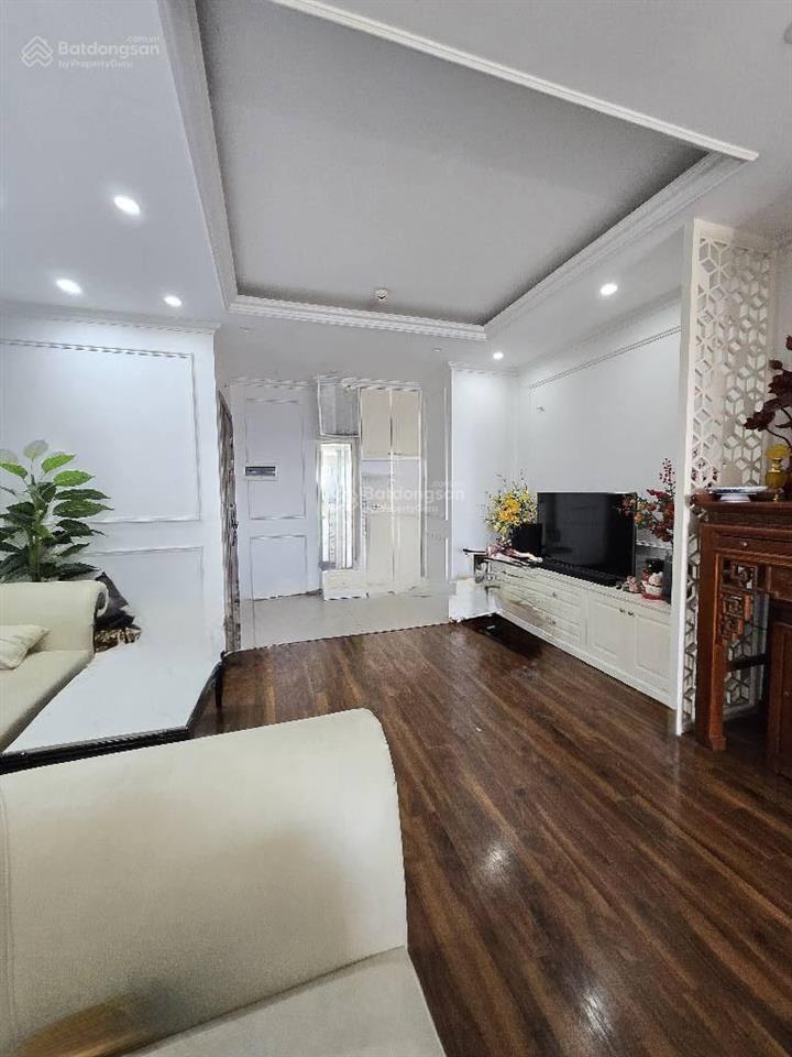Bán căn hộ cc 94m2, 7,8 tỷ tại lĩnh nam, hoàng mai, hà nội