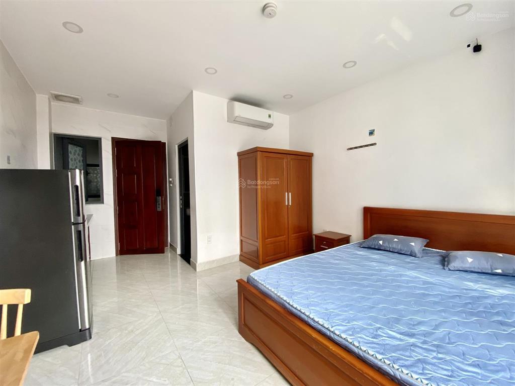 Cho thuê căn hộ studio full nội thất , ban công thoáng , máy giặt riêng , gần chợ bà chiểu