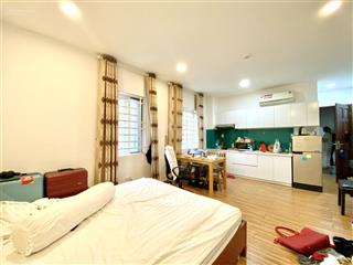 Căn hộ cho thuê full nội thất  cửa sổ thoáng  rộng 40m2  ngay đại học ueh  isb  tân định , q1