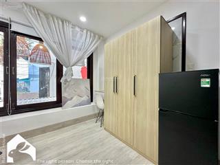 Khai trương phòng cửa sổ to ngay đường lê văn sỹ gần cầu công lý giáp bờ kè quận 3