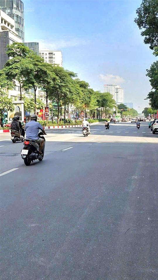 Bán nhà mặt phố láng hạ 135m2, 7 tầng giá 135 tỷ. ba đình