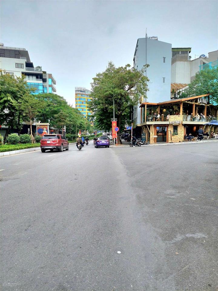 Bán nhà mặt phố lạc long quân 193m2, giá 85 tỷ. tây hồ