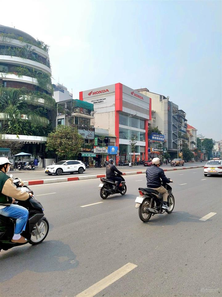 Bán nhà mặt phố nghi tàm 195m2, giá 134 tỷ. tây hồ