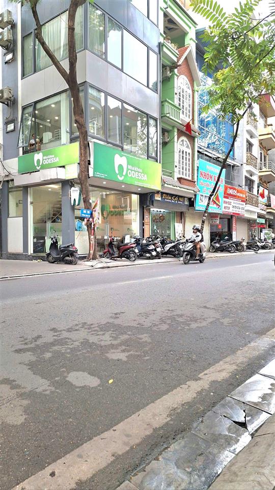 Bán nhà mặt phố thụy khuê 62m2, giá 20 tỷ. tây hồ