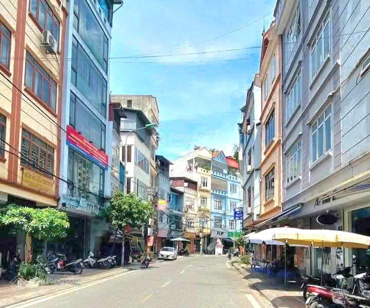 Bán nhà mặt phố hòe nhai 200m2, 5 tầng giá thỏa thuận