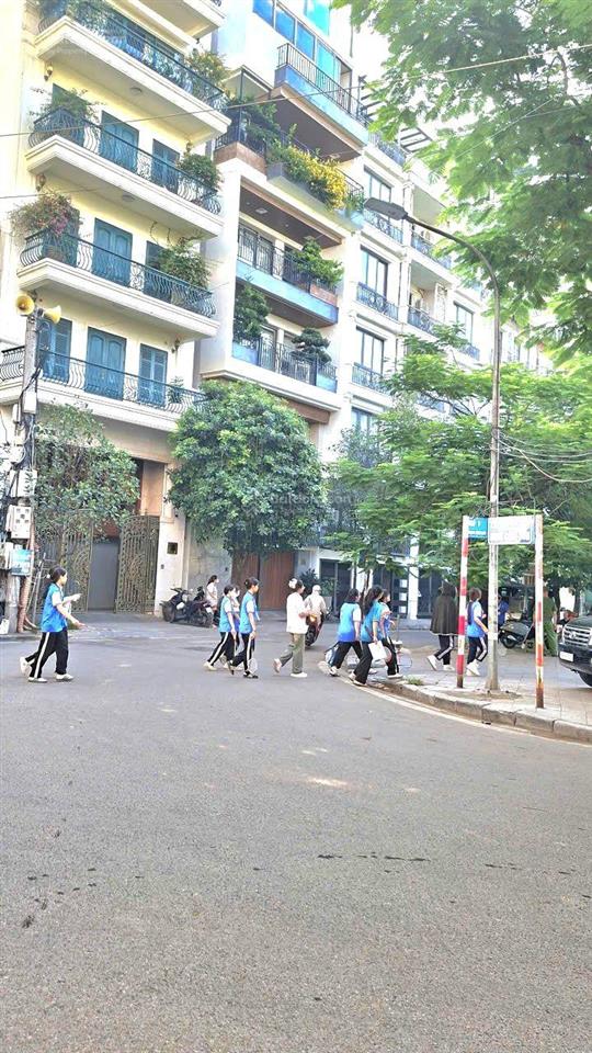 Bán nhà mặt phố trịnh công sơn 247m2, 9 tầng giá thỏa thuận. tây hồ