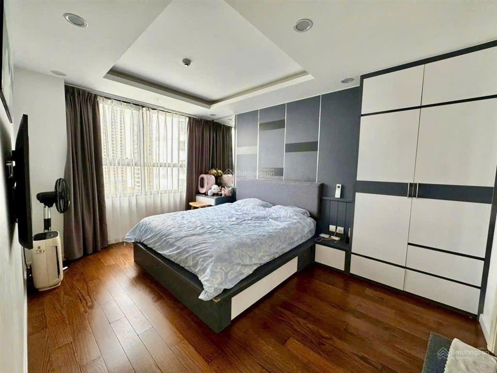 Bán nhà mặt phố nguyễn công hoan 120m2, 5 tầng giá 56 tỷ. ba đình