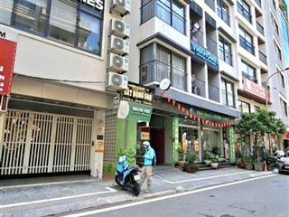 Bán nhà mặt phố võng thị 300m2, 9 tầng giá 155 tỷ. tây hồ
