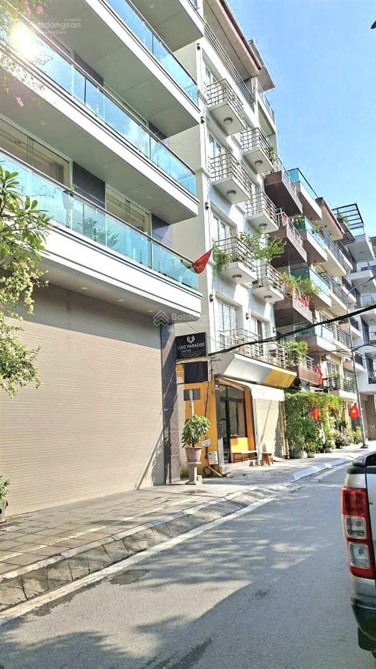 Bán nhà từ hoa 200m2, 9 tầng giá thỏa thuân. tây hồ