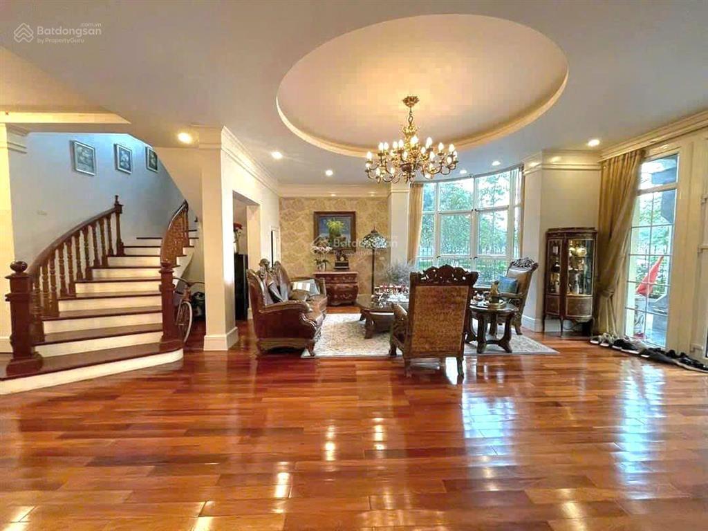 Bán nhà mặt phố tô ngọc vân 400m2, giá 328 tỷ. tây hồ