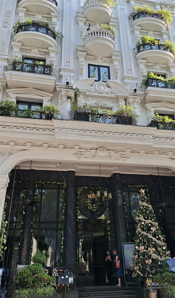 Bán nhà đặng thai mai 293m2, 9 tầng giá 230 tỷ. tây hồ