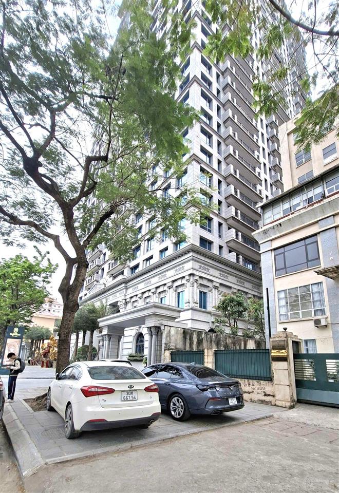 Bán nhà mặt phố nguyễn văn huyên 220m2, 11 tầng giá 178 tỷ. cầu giấy