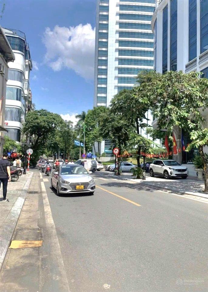 Bán nhà mặt phố dịch vọng hậu 355m2, 9 tầng giá thỏa thuận. cầu giấy.