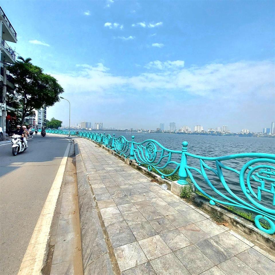 Bán nhà quảng khánh 165m2, giá 38 tỷ. tây hồ