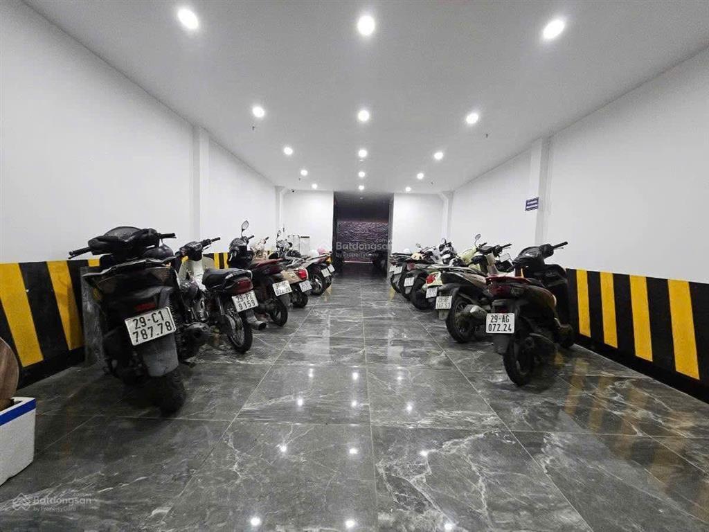 Bán nhà mặt phố nguyễn đình hoàn 95m2, 9 tầng giá 55 tỷ. cầu giấy