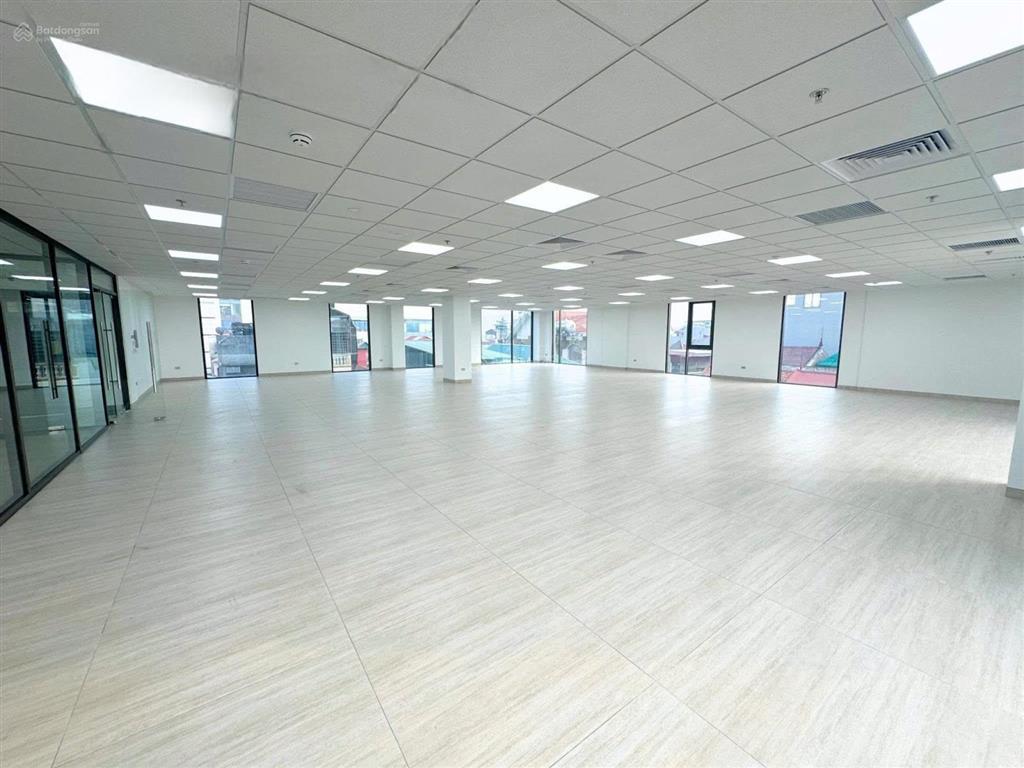 Bán nhà mặt phố đại cồ việt 550m2, 12 tầng 1 hầm giá 690 tỷ. hai bà trưng