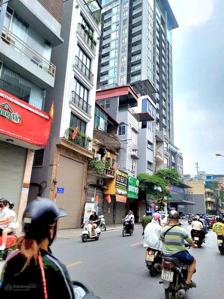 Bán nhà mặt phố thái hà 200m2, giá 106 tỷ. đống đa