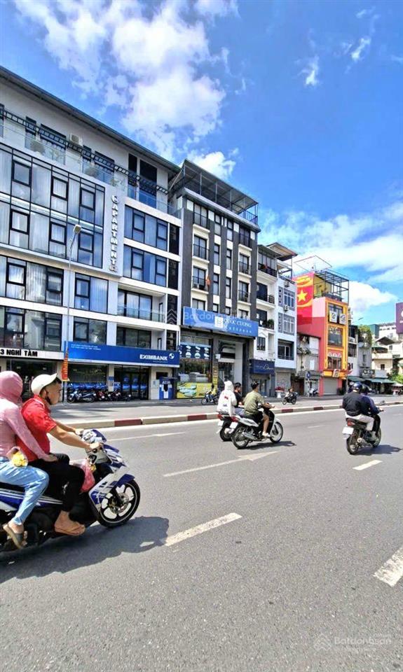 Bán nhà mặt phố nghi tàm 195m2, 5 tầng giá 135 tỷ. tây hồ