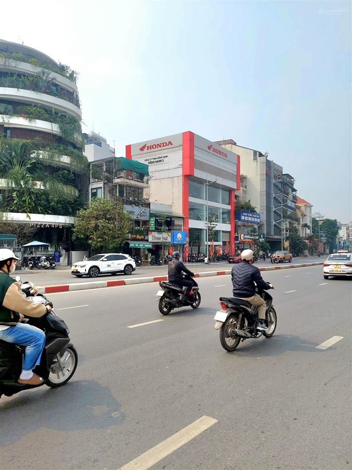 Bán nhà mặt phố âu cơ 180m2, 6 tầng 1 hầm giá 76 tỷ. tây hồ
