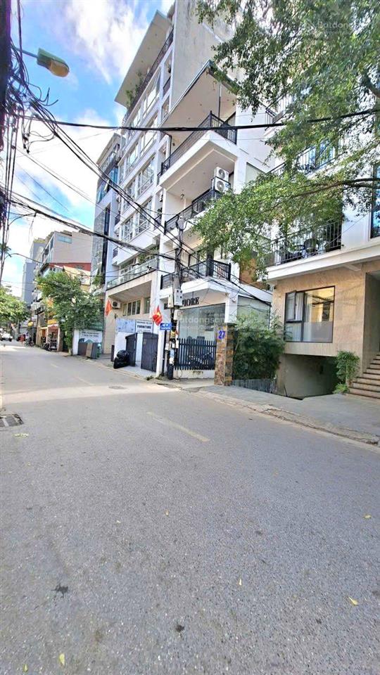 Bán nhà tại đường tây hồ 295m2, 9 tầng giá 100 tỷ. tây hồ