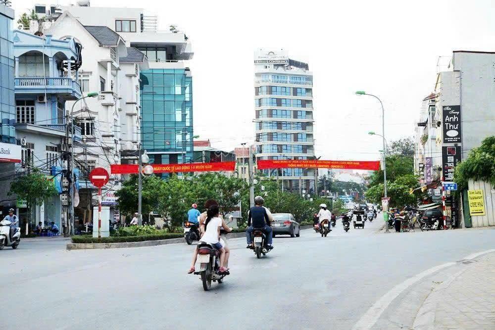 Bán nhà mặt phố lạc long quân 125m2, giá 50 tỷ. tây hồ
