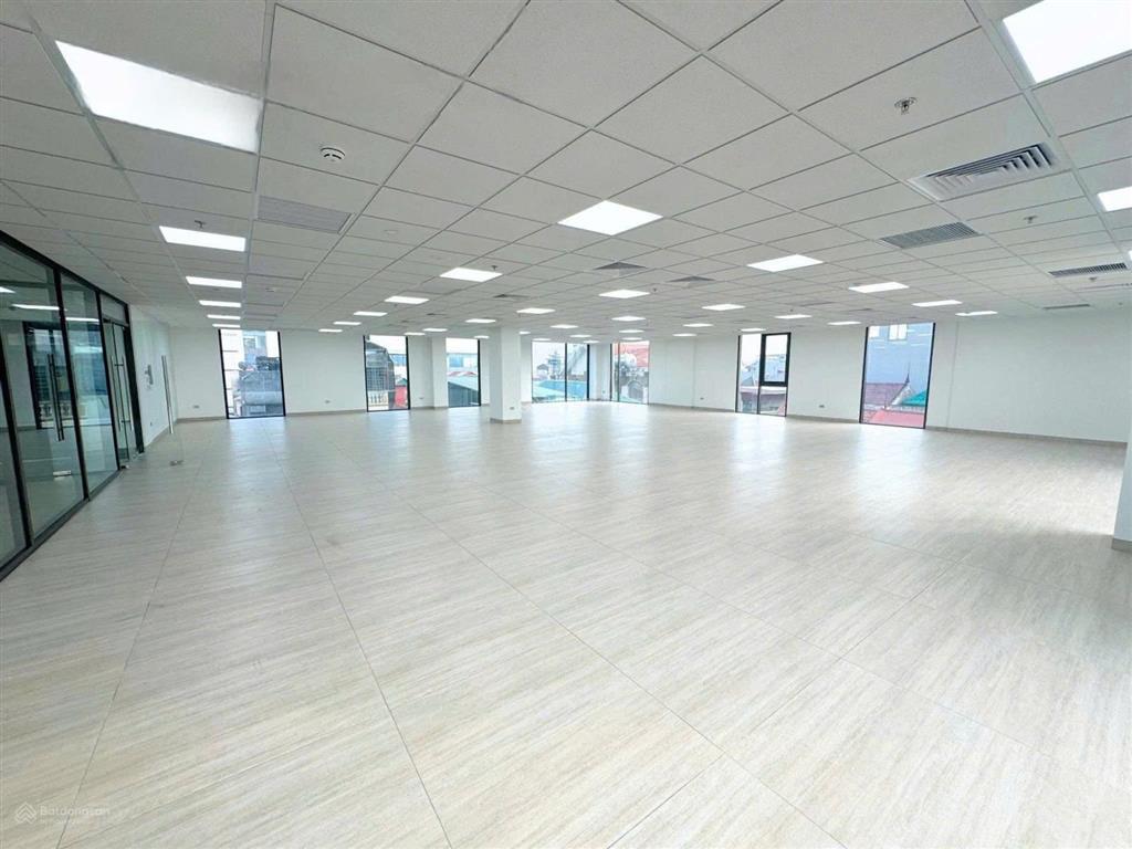 Bán nhà mặt phố yên lãng 320m2, 6 tầng giá 172 tỷ. đống đa