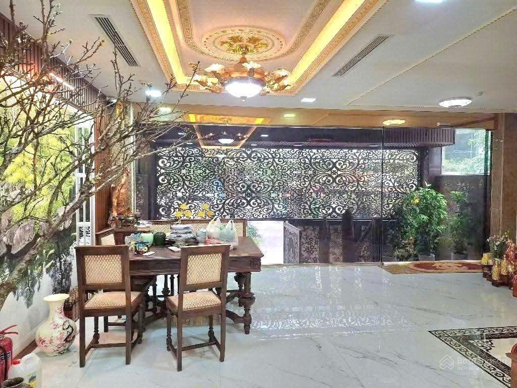 Bán biệt thự tại đường tây hồ 265m2, giá 95 tỷ. tây hồ