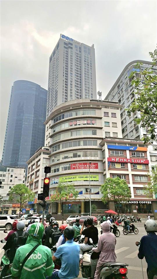Bán nhà mặt phố cầu giấy 52m2, 5 tầng giá 28 tỷ. cầu giấy