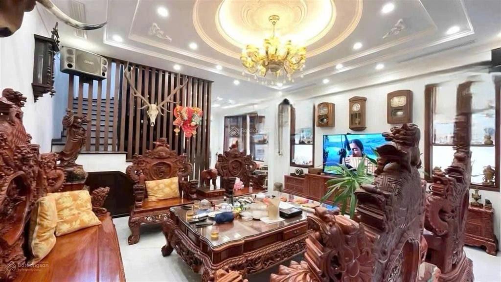 Bán biệt thự lạc long quân 365m2, giá 102 tỷ. tây hồ