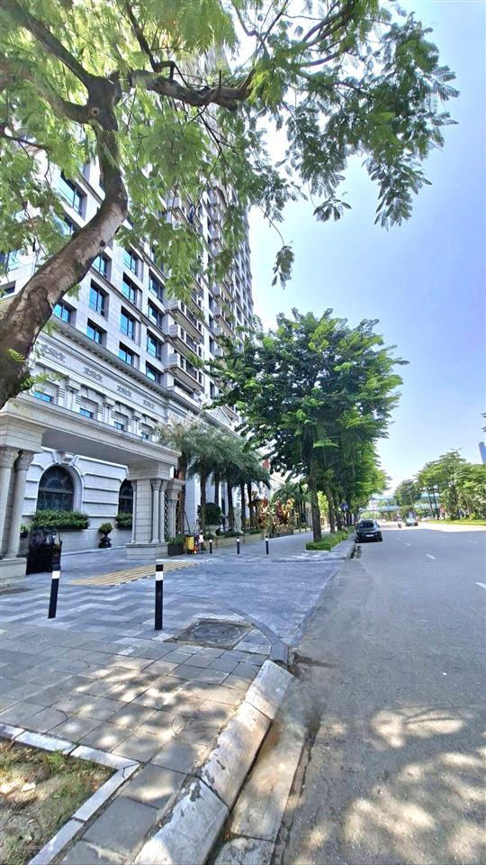 Bán nhà mặt phố nguyễn văn huyên 220m2, 11 tầng giá 178 tỷ. cầu giấy